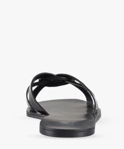 Naughty Monkey Taavi 9 Naughty Monkey Taavi