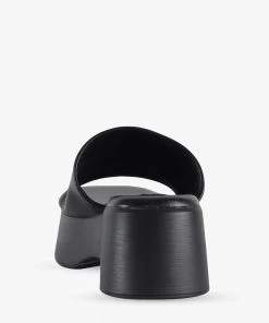 London Rebel Anthena 11 London Rebel Anthena