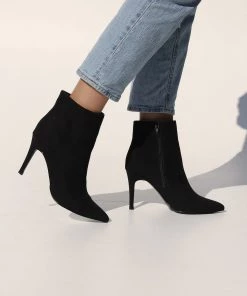 Pied A Terre NEW ARRIVALS Romeo