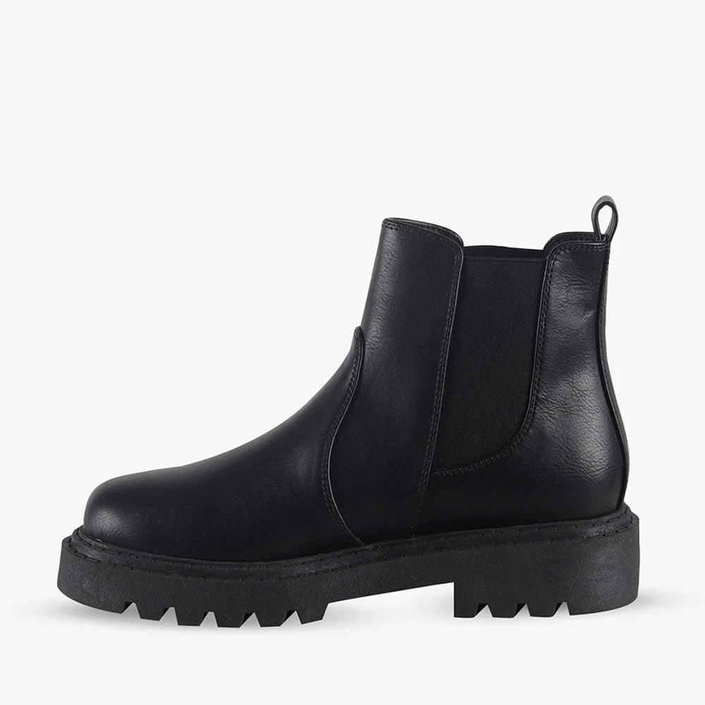 Pied A Terre NEW ARRIVALS Ravegal 7 Pied A Terre NEW ARRIVALS Ravegal