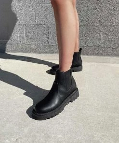 Pied A Terre NEW ARRIVALS Ravegal